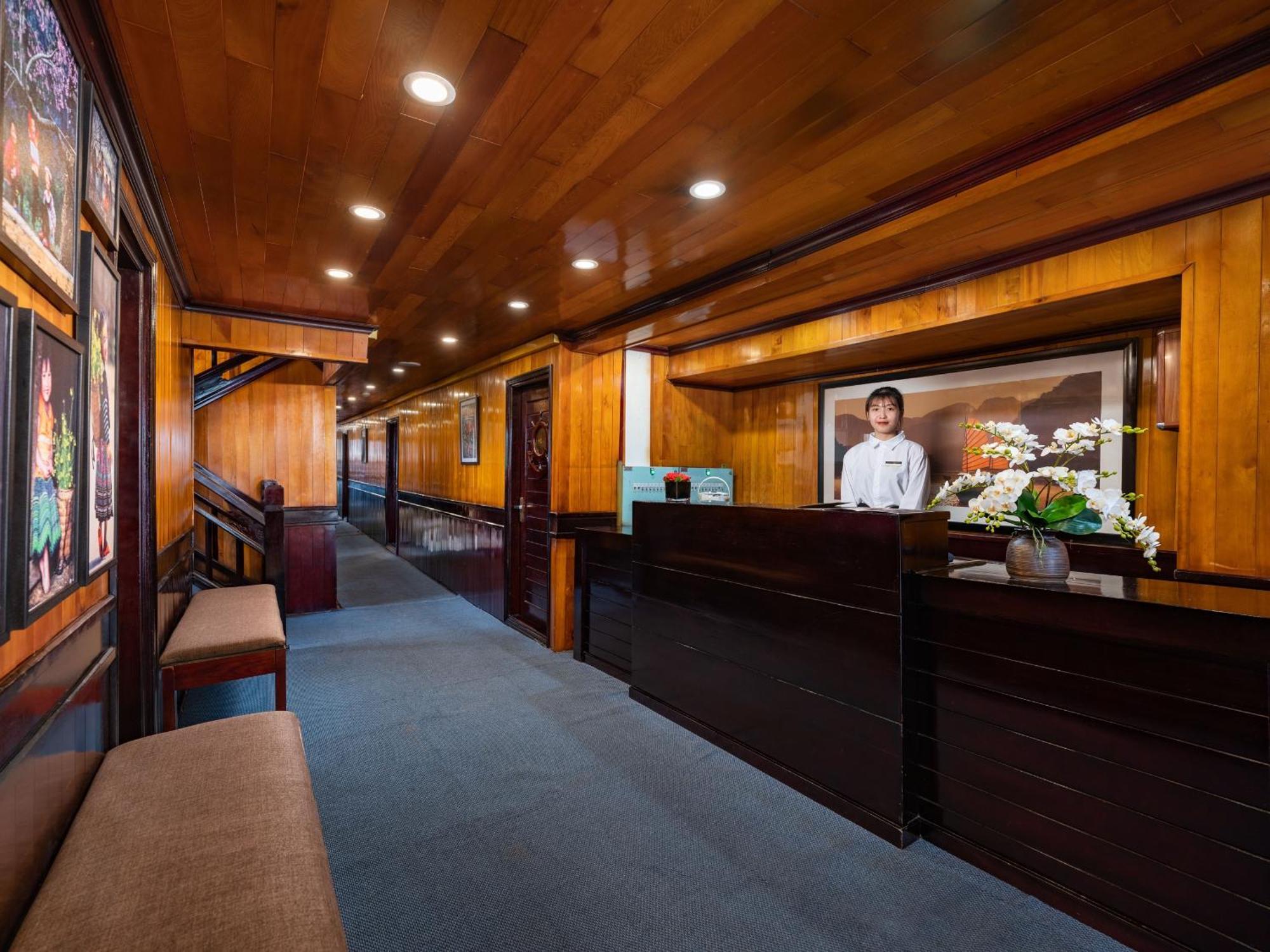 Hera Boutique Cruise Ha Long Bay Экстерьер фото