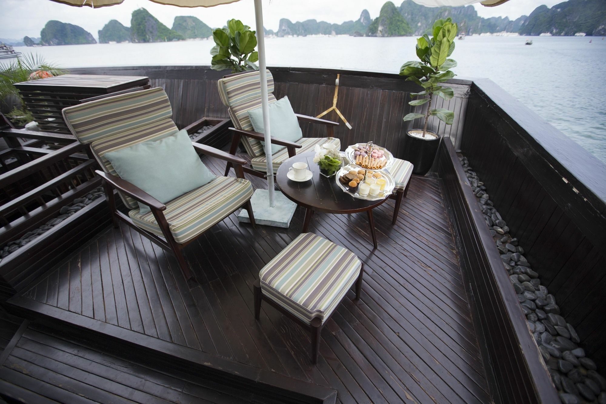 Hera Boutique Cruise Ha Long Bay Экстерьер фото
